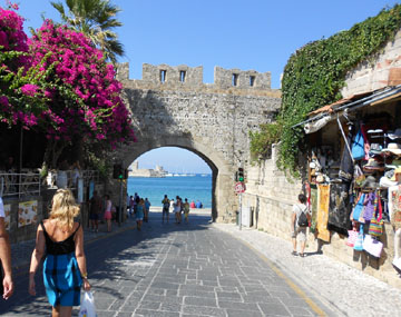 Rhodes une porte de citadelle